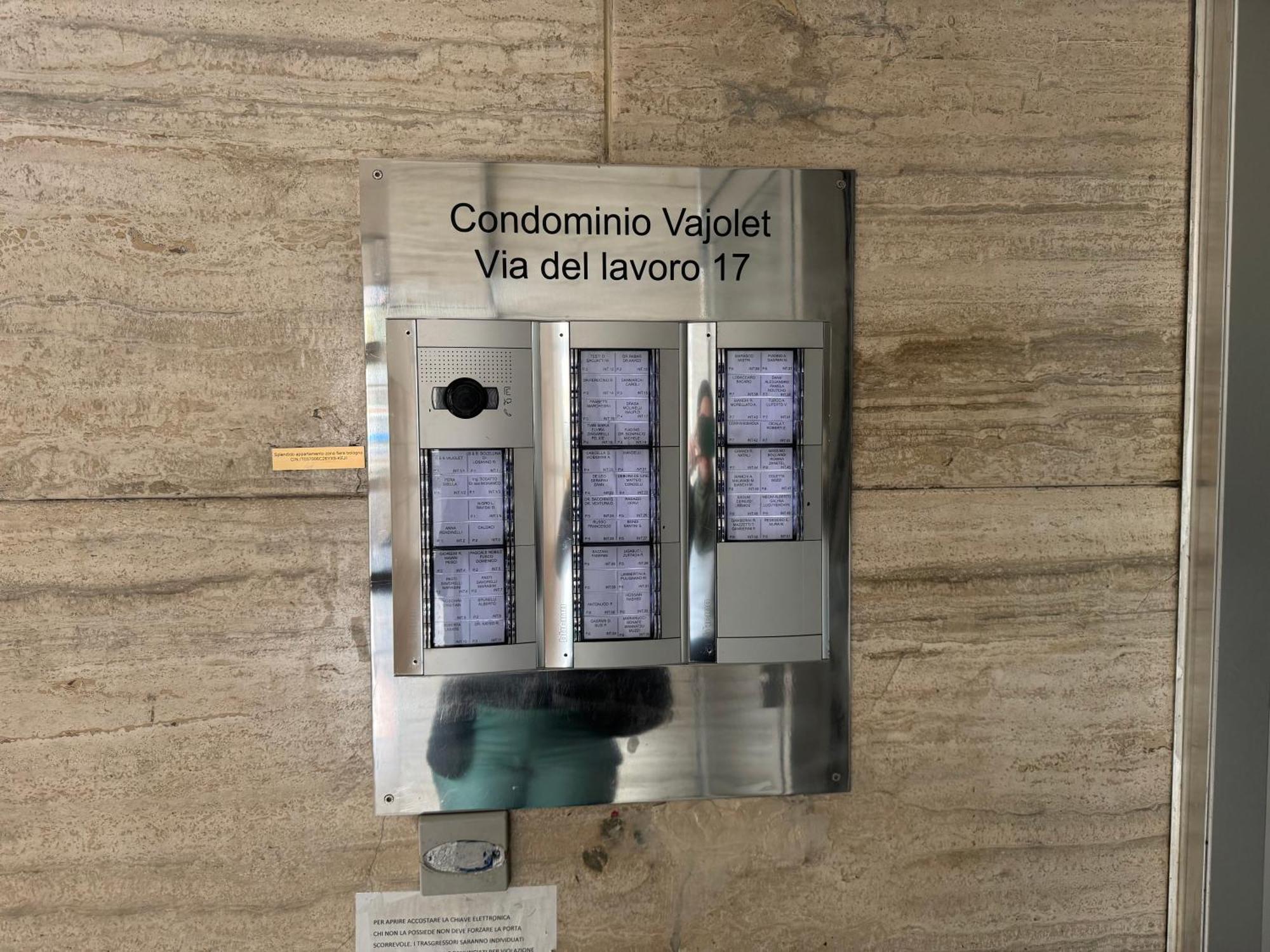Splendido Appartamento In Zona Fiera A Bologna Exteriör bild